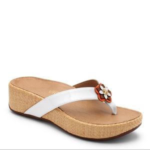 NEW Vionic Mimi Platform Sandals, Size 6